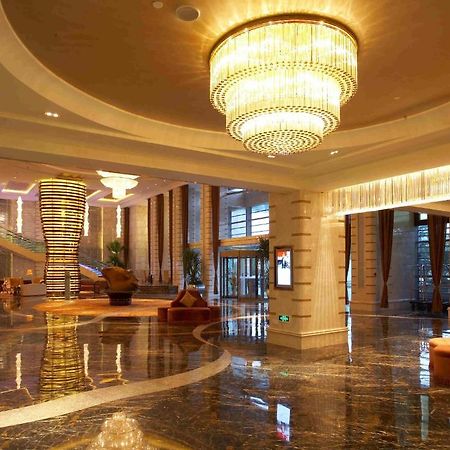 New Century Grand Hotel Peking Exteriör bild